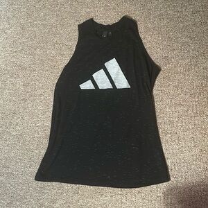 Adidas tank top woman. Worn 2 times. Excellant condition